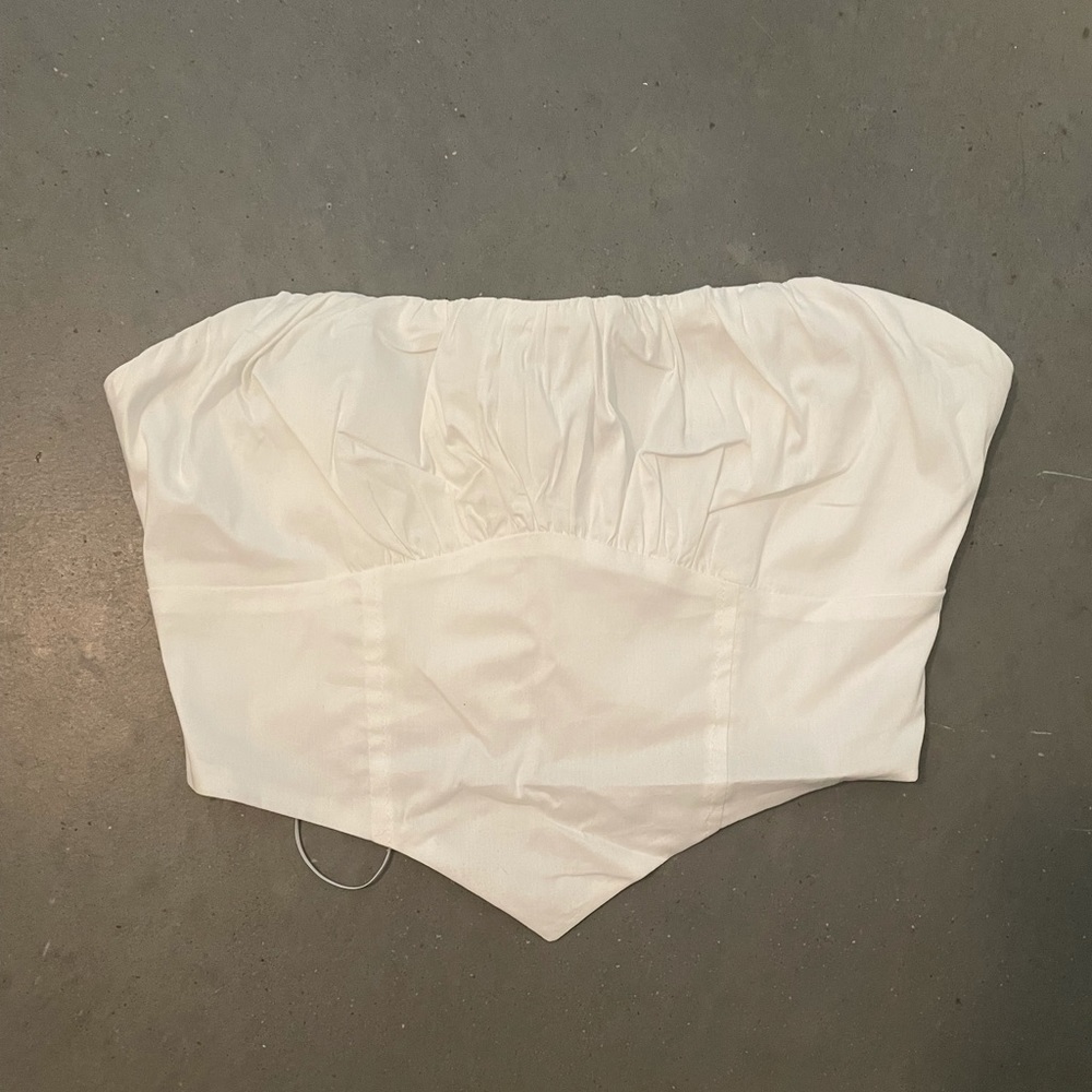 NWT White Top